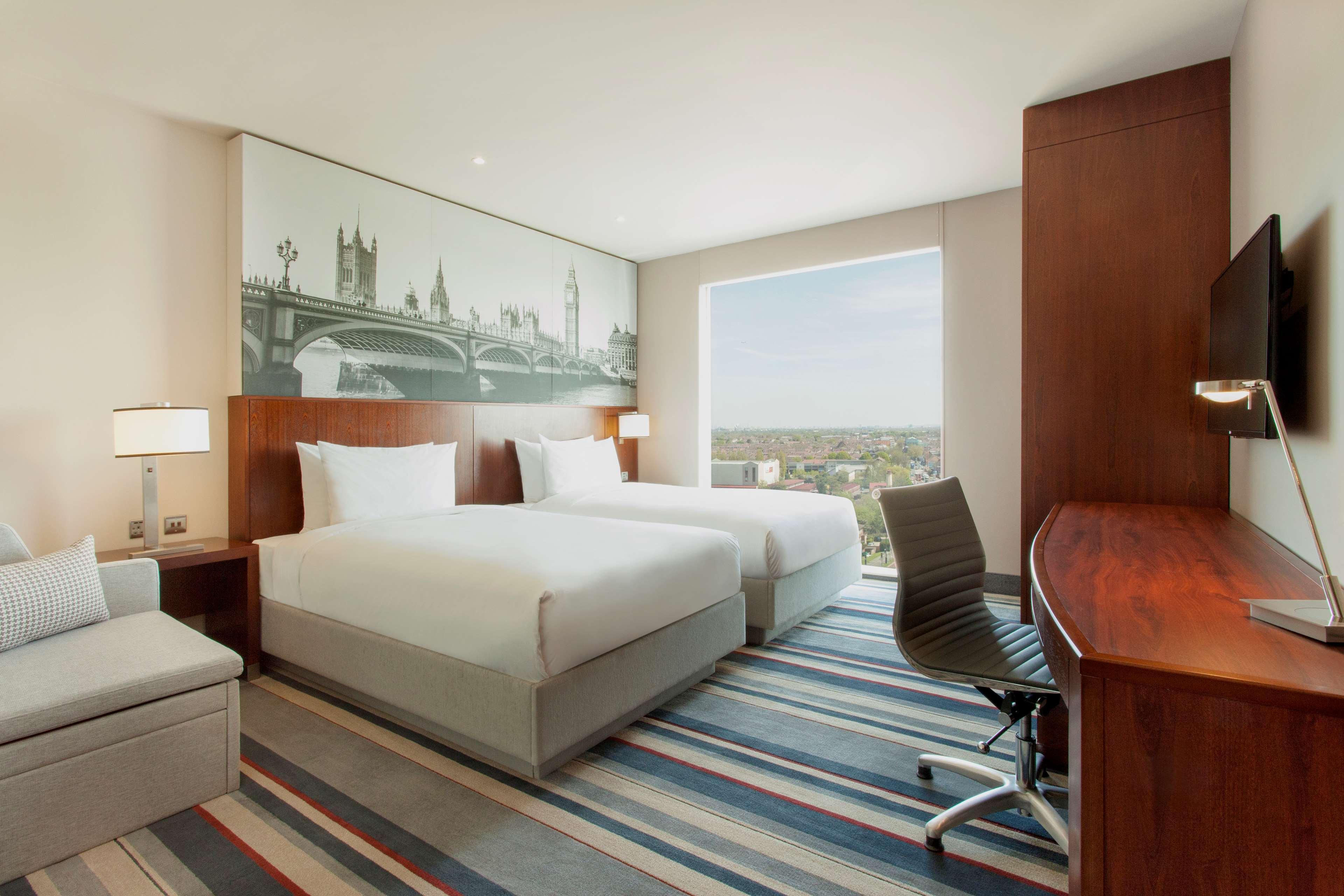 Hyatt Place West London Hayes Hillingdon Bagian luar foto